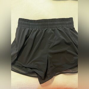 Athleta 3 Inch Mesh Racer Short